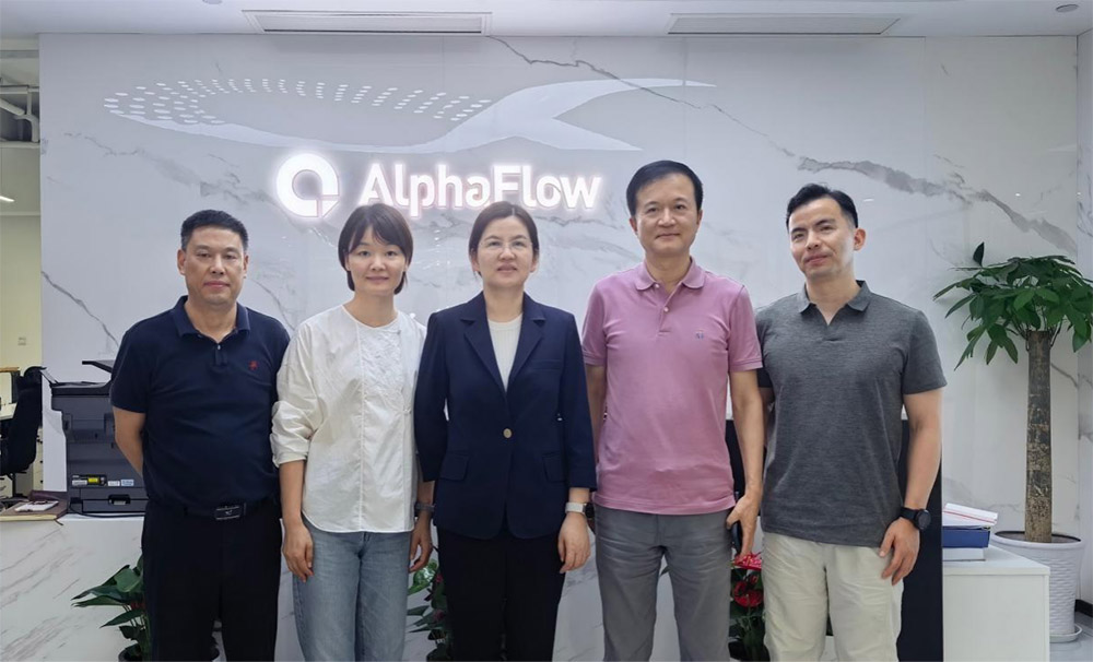 上城区委常委常务副区长孔德君带队走访微宏科技调研